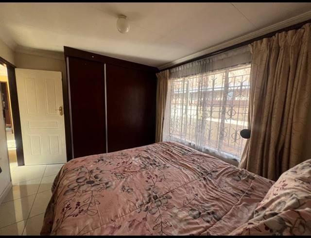 3 BEDROOM HOUSE FOR SALE IN MABOPANE